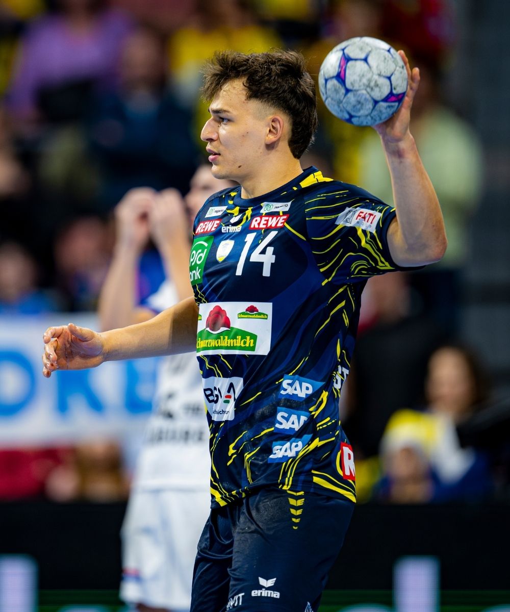 signiertes MATCHWORN Auswärtstrikot 25/26 #14 Steenaerts