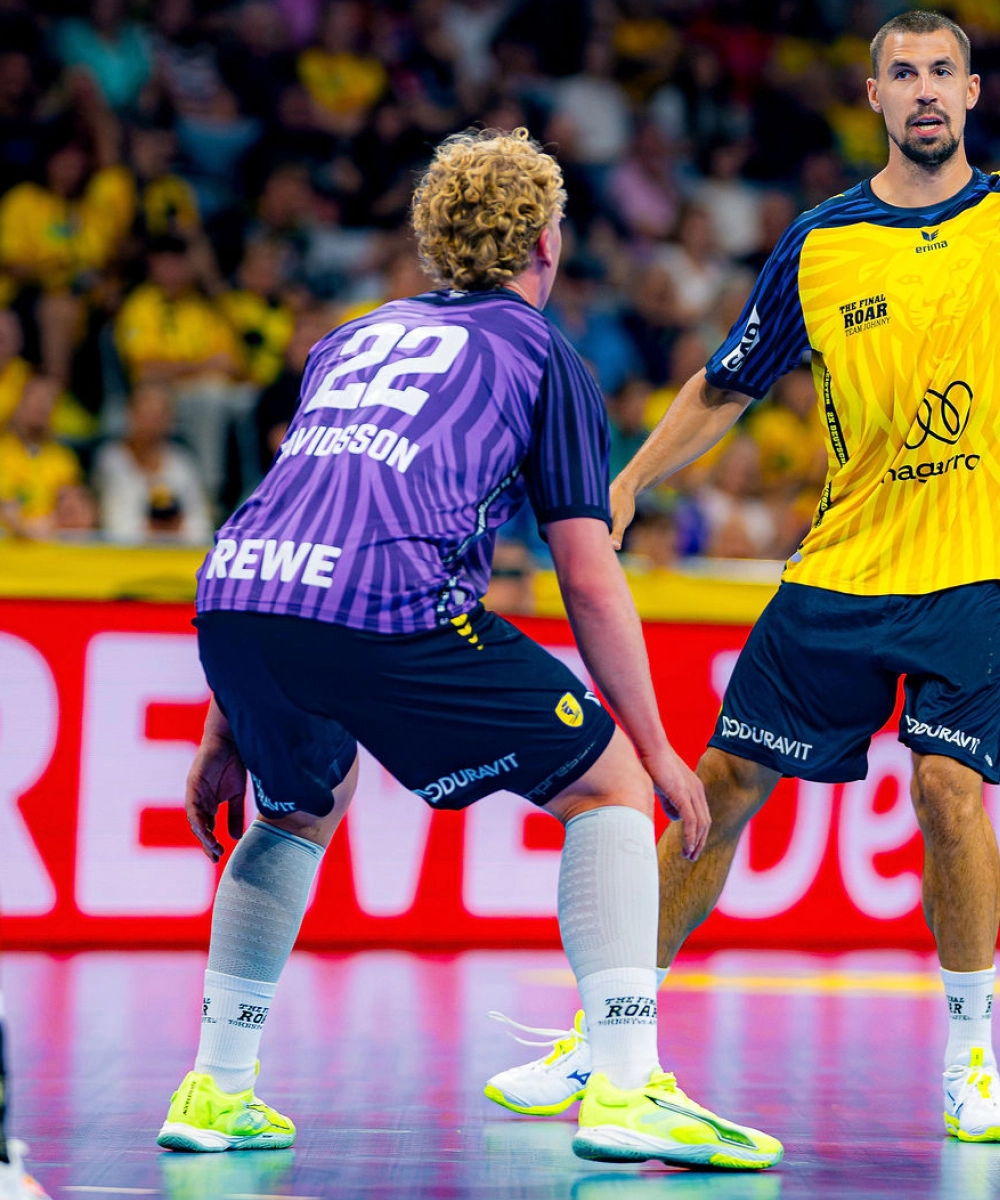 signiertes THE FINAL ROAR Trikot #22 Davidsson