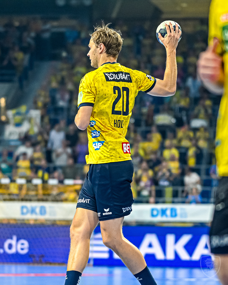 MATCHWORN Heimtrikot 23/24 #20 Holst