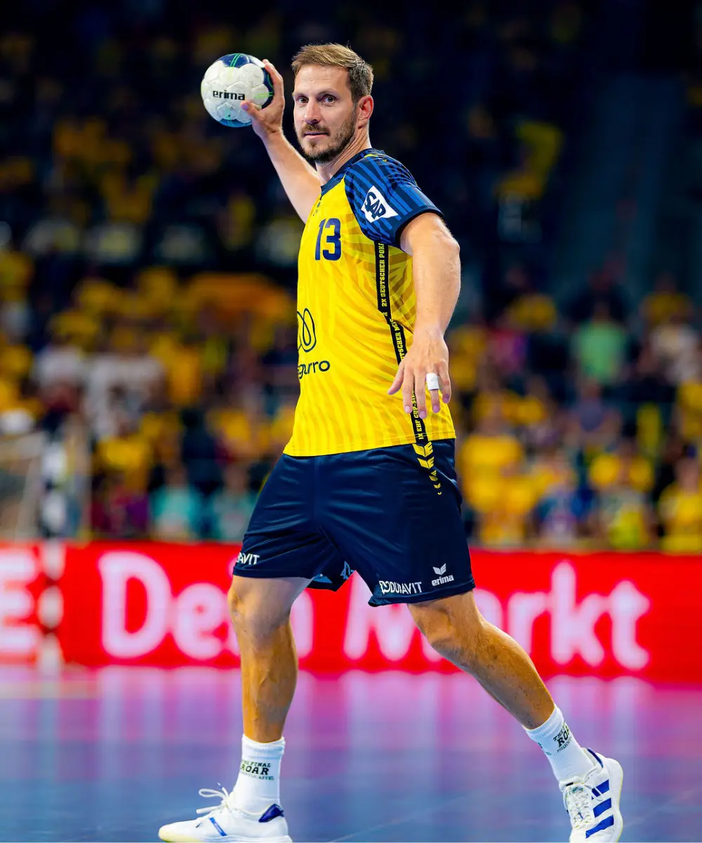 signiertes THE FINAL ROAR Trikot #13 Haaß